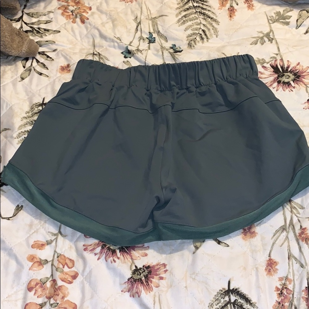 Lululemon shorts - Picture 3 of 4